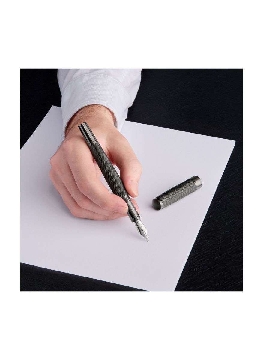 BOSS Fountain Pen Gear Black