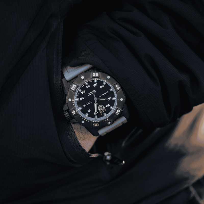 Luminox Master Carbon SEAL Automatic Gray