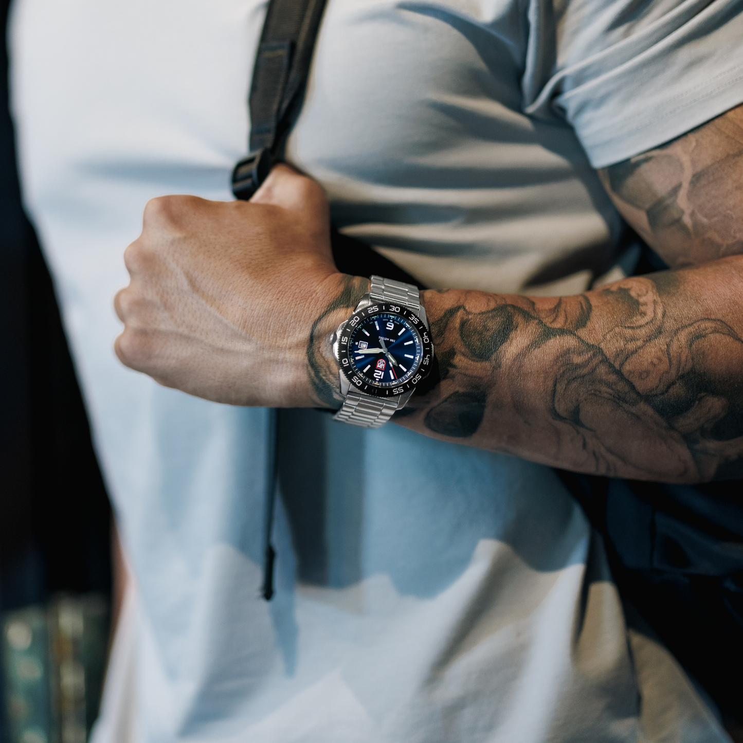 מבט מקרוב על כתר שעון לומינוקס Pacific Diver כחול – Luminox Pacific Diver Steel Blue | Signature Studio