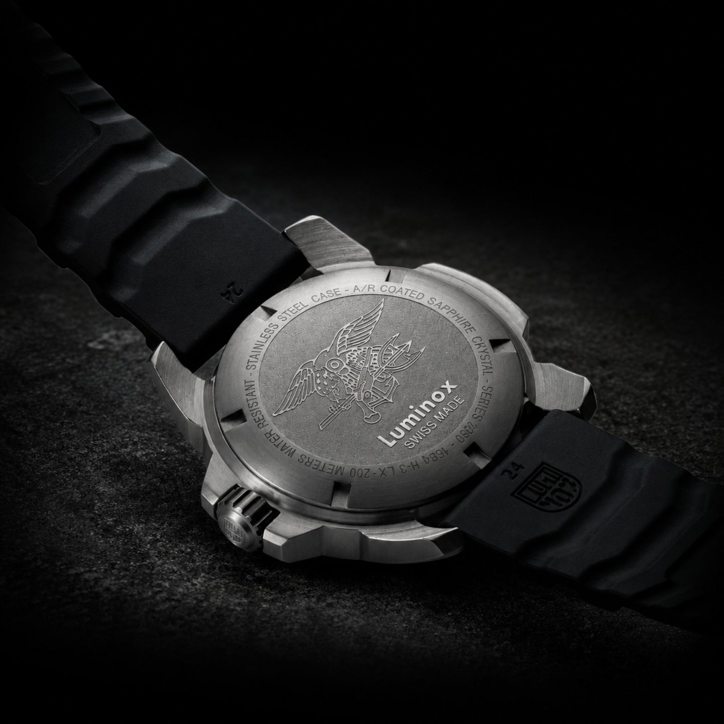 שעון לומינוקס Navy SEAL R.S.C שחור על רצועה – Luminox Navy SEAL R.S.C Black | Signature Studio