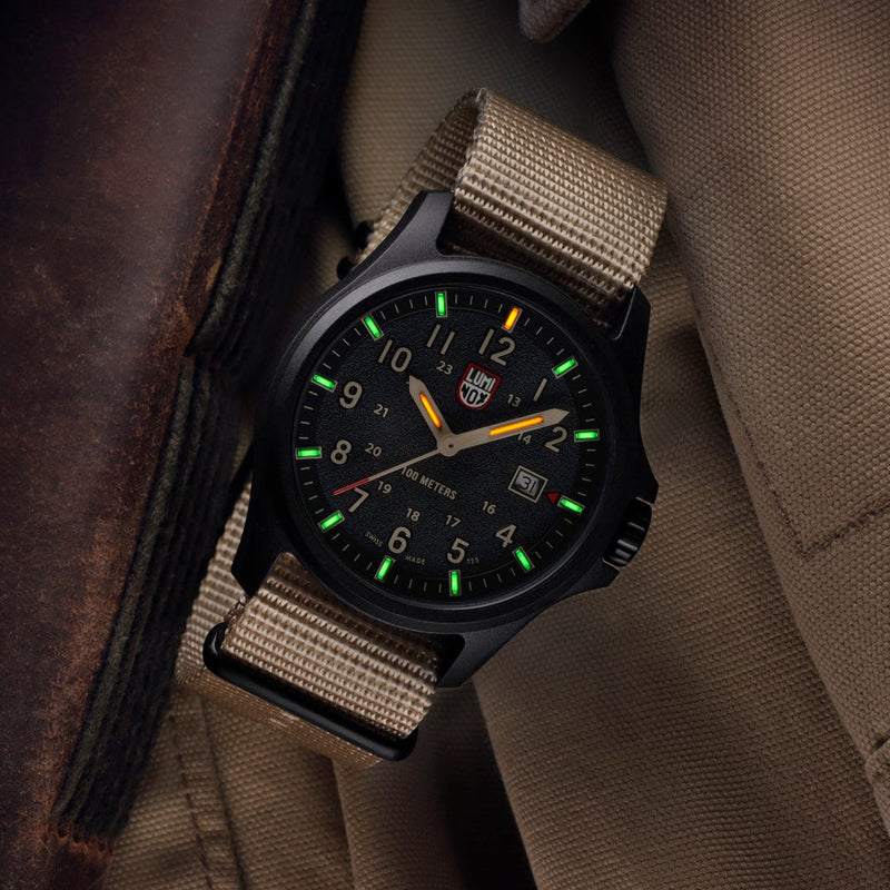 מבט על גב שעון לומינוקס Atacama Field Blk 43mm – Luminox Atacama Field Blk 43mm | Signature Studio