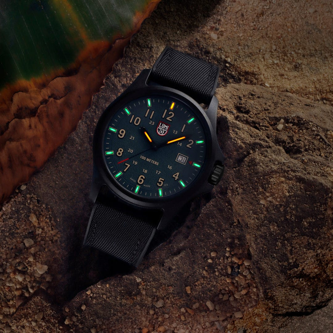 מבט על גב שעון לומינוקס Atacama Field Green 43mm – Luminox Atacama Field Green 43mm | Signature Studio