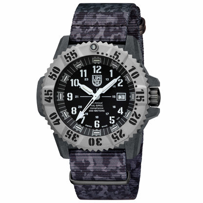 מבט מקרוב על כתר שעון לומינוקס MIL-SPEC Military – Luminox MIL-SPEC Military Watch | Signature Studio