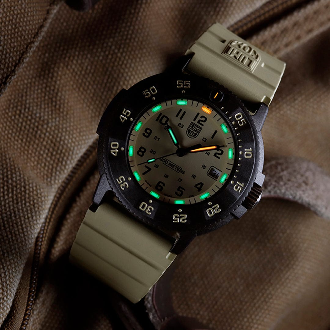 Luminox Original Navy SEAL SAND
