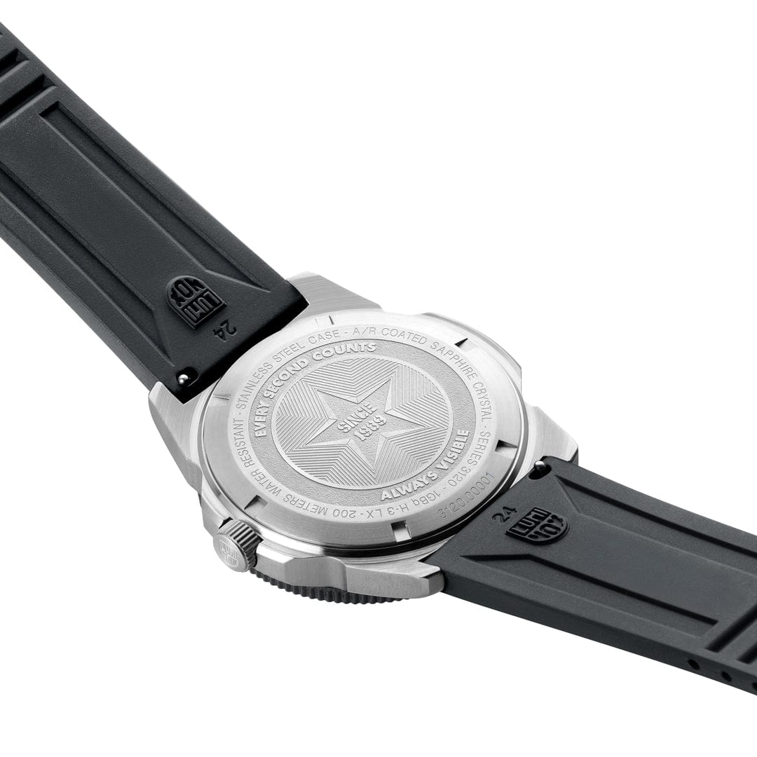Luminox Pacific Diver Rubber Black