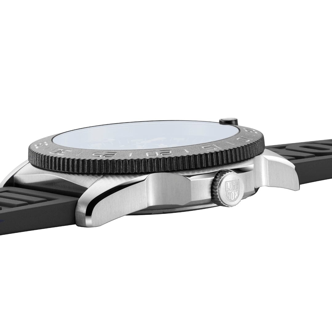 Luminox Pacific Diver Rubber Black