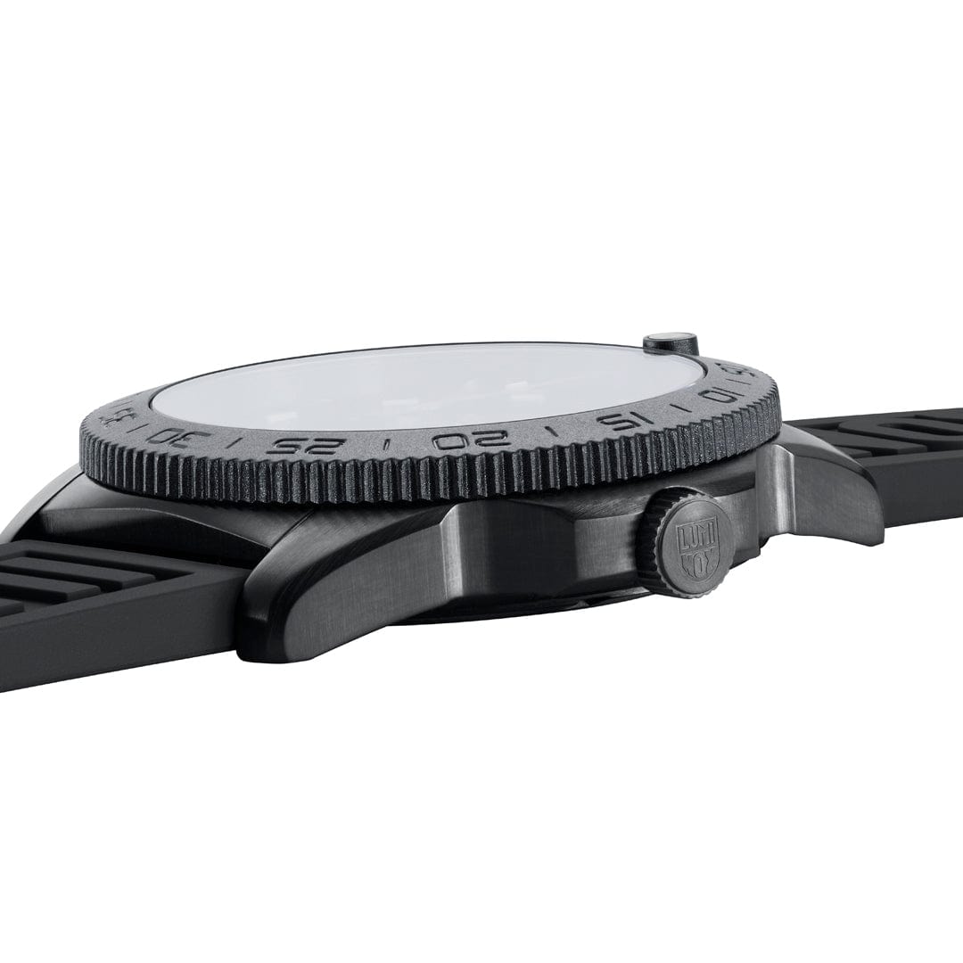 Luminox Pacific Diver  Blackout