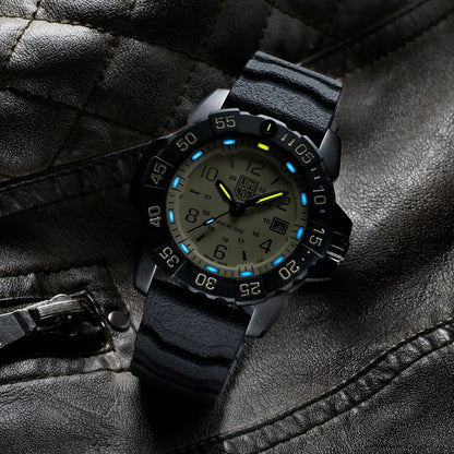 Luminox Navy SEAL R.S.C Sand