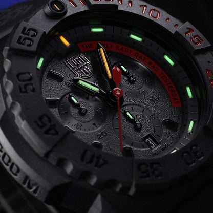 מבט על גב שעון לומינוקס Navy SEAL The Only Easy Day – Luminox Navy SEAL The Only Easy Day | Signature Studio