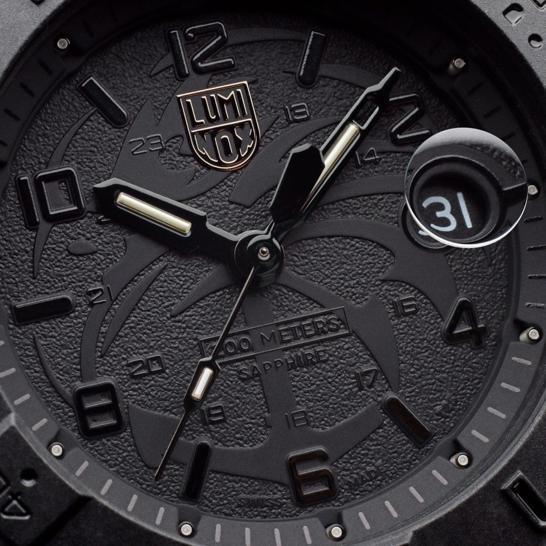מבט על גב שעון לומינוקס Navy SEAL Foundation Military Blackout – Luminox Navy SEAL Foundation Military Blackout | Signature Studio